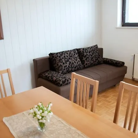 Lipa Apartment Zelezniki